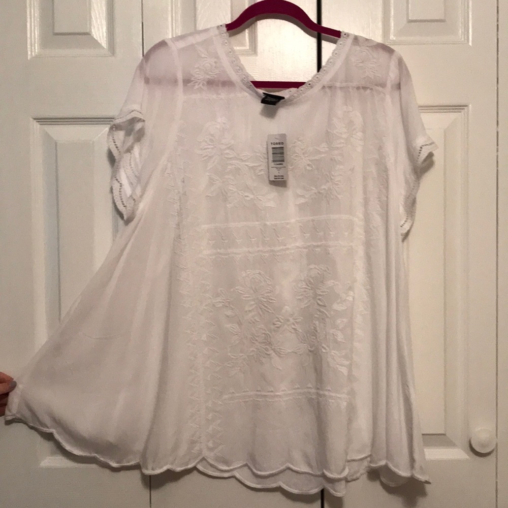 Torrid oversized white tunic top with embroidery